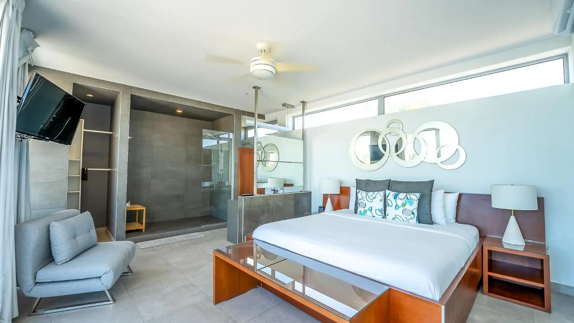 White Villas - Beachside Villa With Pool And Resort Amenities - V1 Long Bay
